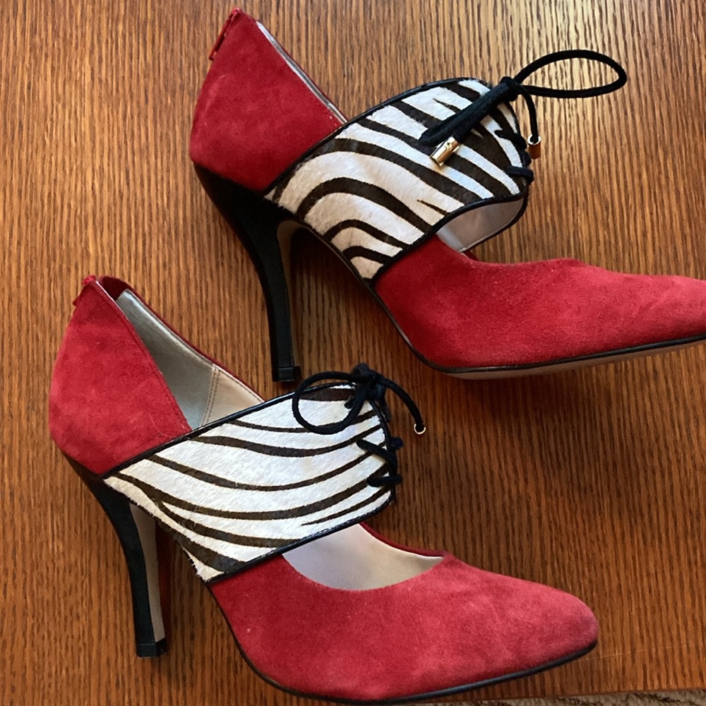 ISOLA Fire Red Suede Zebra Hair stilettos. Sexy and eye catching. Size 8 - Picture 3 of 9